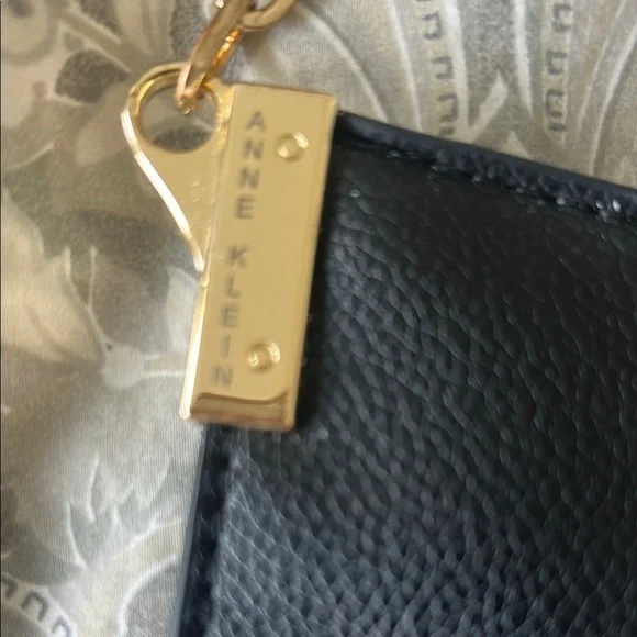 Anne Klein Black and Gold Shoulder Bag - Picture 2 of 4